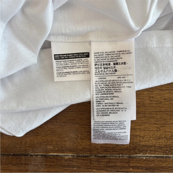 Levi’s Shirt Adult Medium White Short Sleeve Casual Tee - Picture 10 of 12
